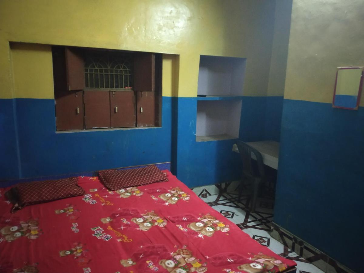 Hotel Yatri Niwas Varanasi Eksteriør bilde