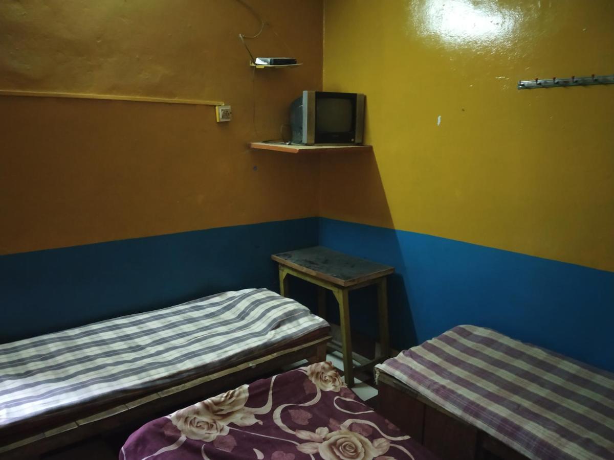 Hotel Yatri Niwas Varanasi Eksteriør bilde